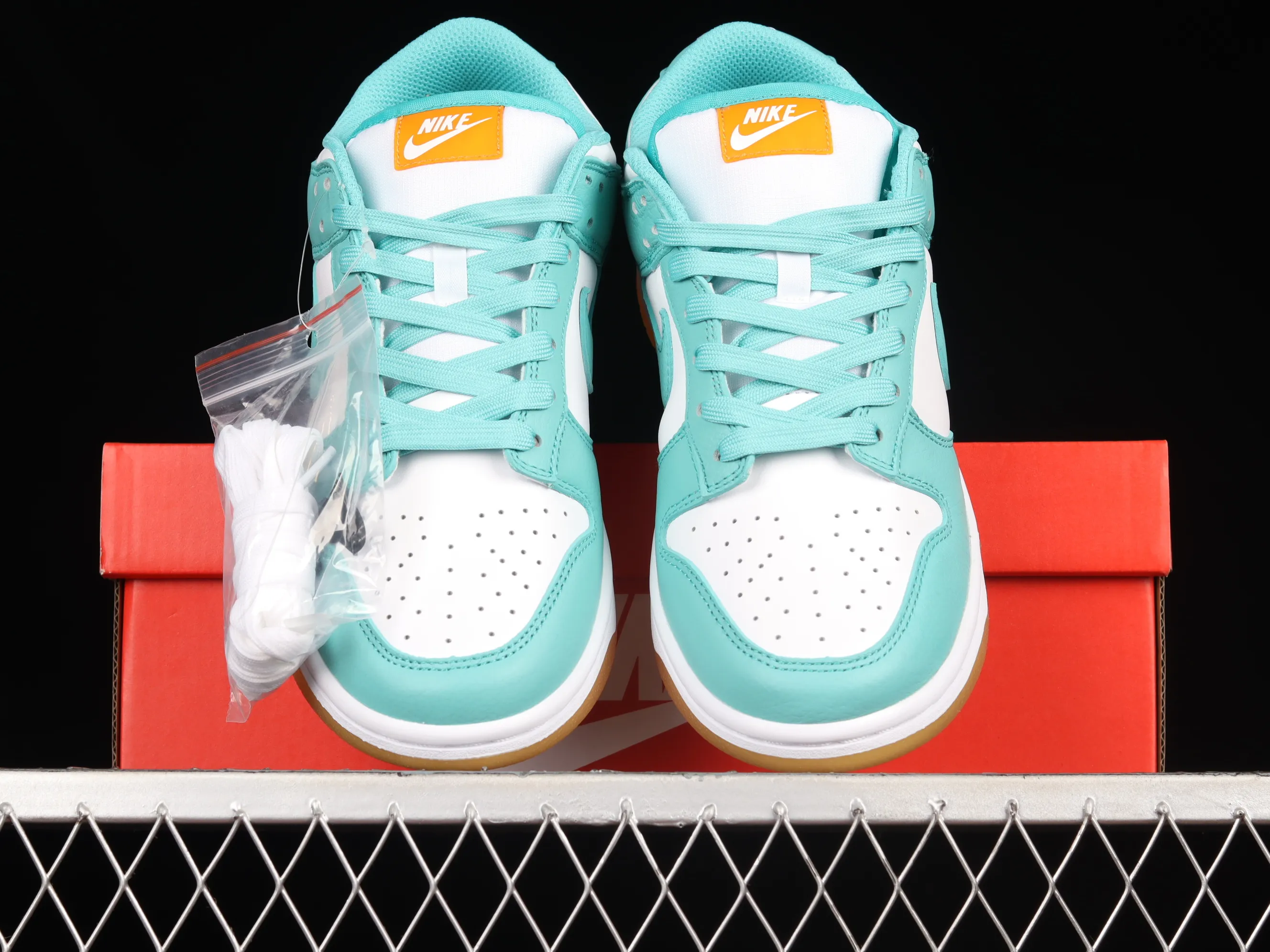 All categories Nk SB Dunk series Nk SB Dunk Low low-top sneakers J version Nk Dunk Low "Teal Zeal" teal color SB low-top sports and leisure sneakers DV2190-100
